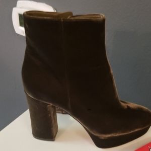 gianvinito rossini platform velvet booties